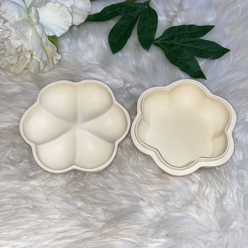 Vintage Floral Carved Ivory Dynasty Pumpkin Jewelry Box Trinket Tray